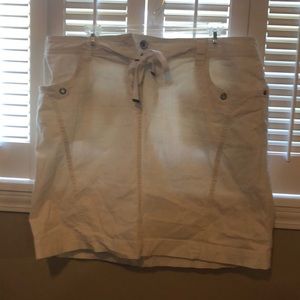 Style & co size 16 white mini skirt.